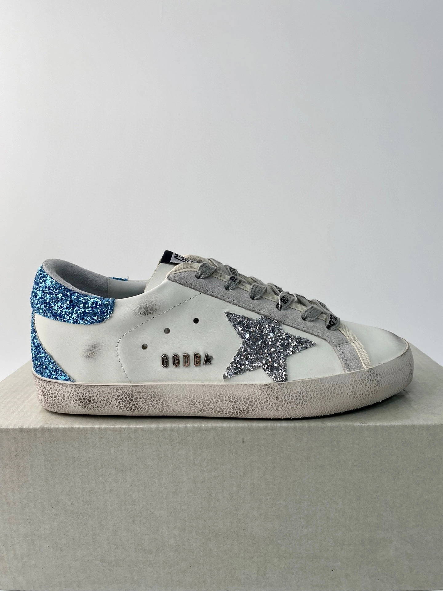 OOBB-- GWF00102.F004767.11549 cowhide item:D-X018B2811S